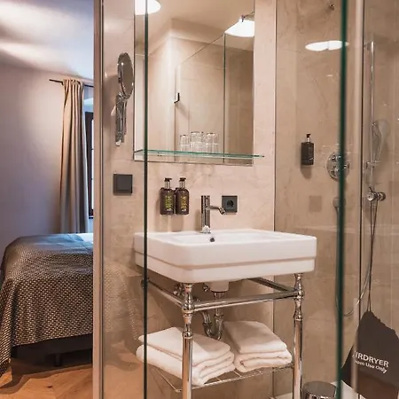 Apart Otel H5 Grauer Baer & İnnsbruck