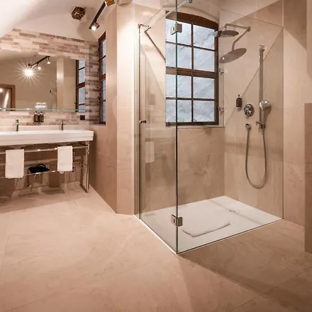 H5 Grauer Baer & Apart Otel 4*