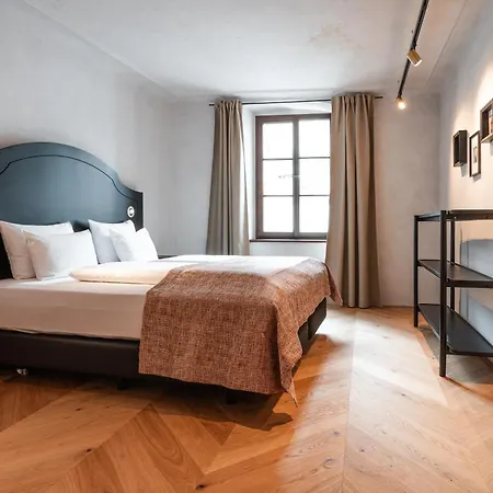 H5 Grauer Baer & İnnsbruck