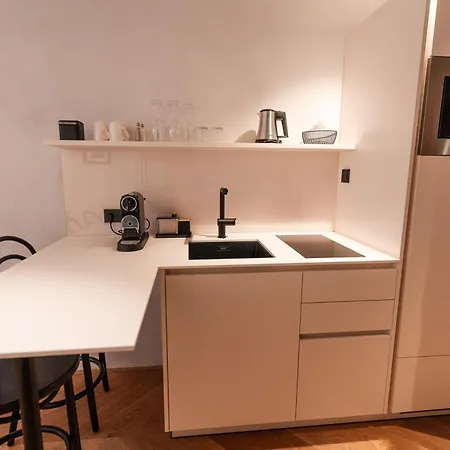 H5 Grauer Baer & Innsbruck