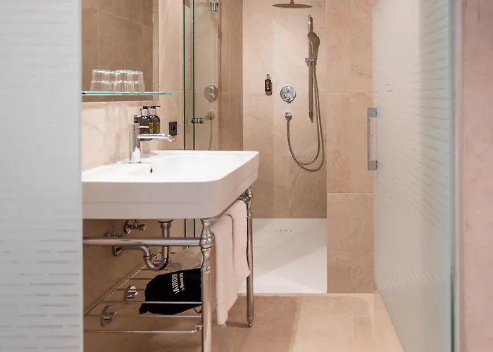 H5 Grauer Baer & 因斯布鲁克