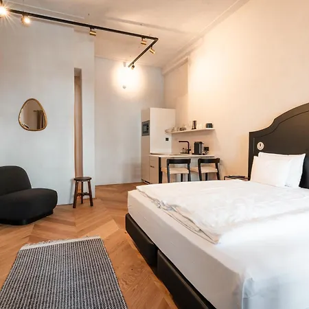 H5 Grauer Baer & 4* إنسبروك